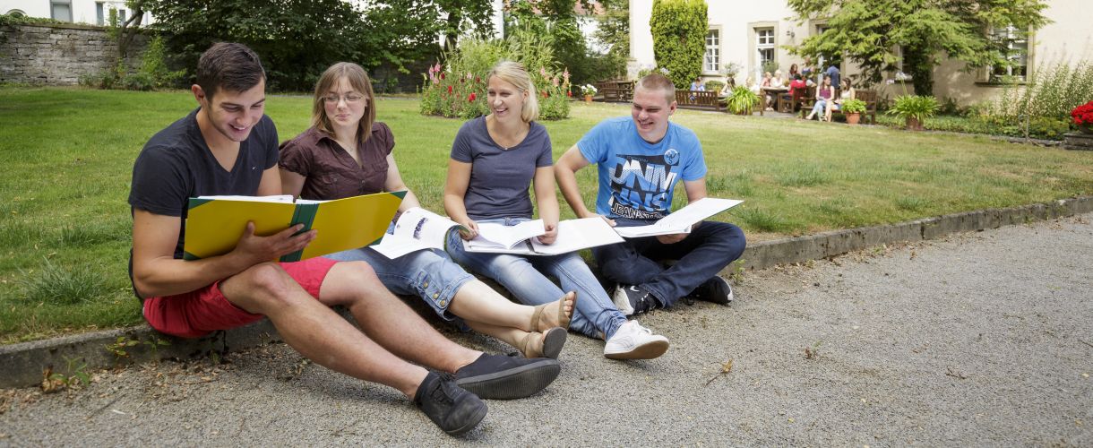 21.07.2015, Kupferzell: Akademie für Landbau und Hauswirtschaft Kupferzell, Ausbildung in der Hauswirtschaft und im Landschaftsbau